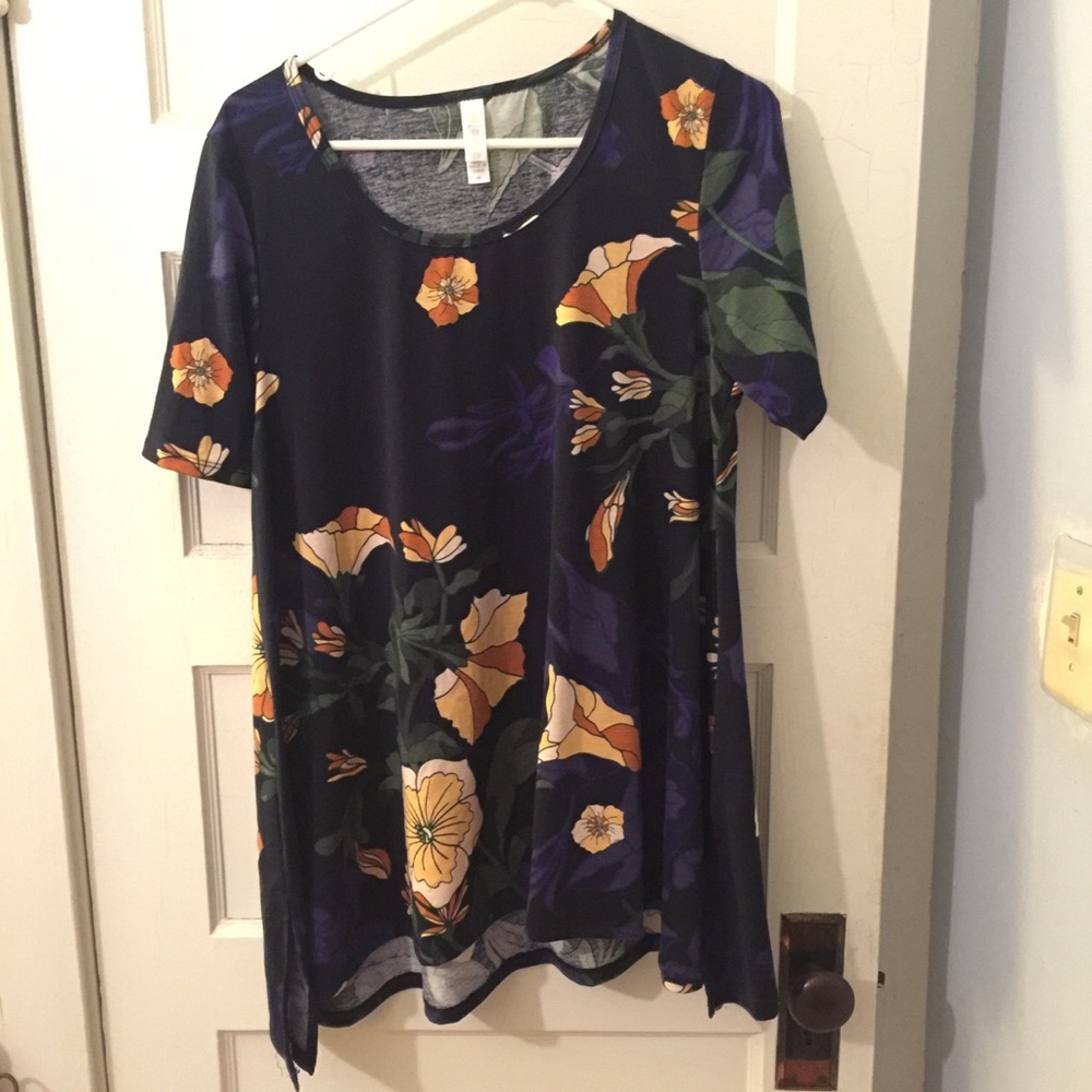 LulaRoe Perfect T